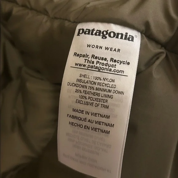 Patagonia bivy down vest with hood. Size large, blue and green. - Picture 6 of 10